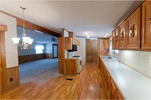 1412 Birchwood Ln, Eau Claire, WI 54703 - Photo 10