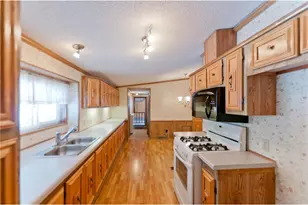 1412 Birchwood Ln, Eau Claire, WI 54703 - Photo 14