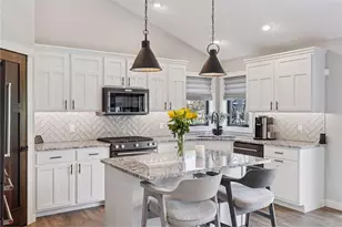 203 Vista Cir, River Falls, WI 54022 - Photo 4