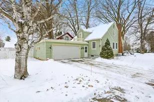 326 N 3rd St, River Falls, WI 54022 - Photo 20