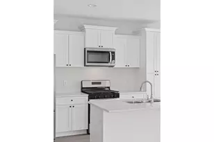 628 Franklin St, Warren Township, WI 54023 - Photo 8