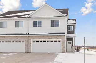 628 Franklin St, Warren Township, WI 54023 - Photo 4