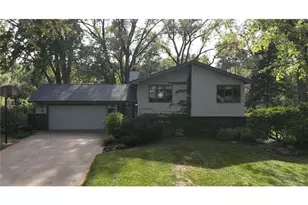 440 S River Hills Rd, River Falls, WI 54022 - Photo 2