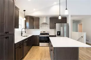 949 Riverdale Ct, Star Prairie Township, WI 54025 - Photo 8