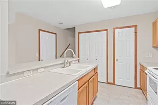 6983 21st St, Oakdale, MN 55128 - Photo 10