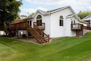 412 Lee St, Durand, WI 54736 - Photo 4