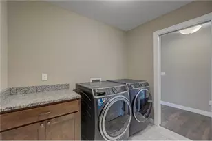 1343 Creekwood Dr, New Richmond, WI 54017 - Photo 20