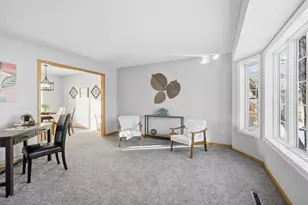 6933 Prairie Ct, Cottage Grove, MN 55016 - Photo 14