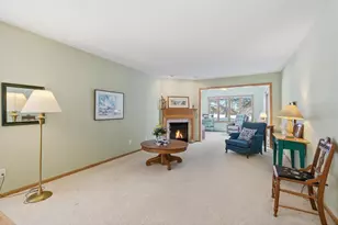 566 Williamsburg Pl, New Richmond, WI 54017 - Photo 8