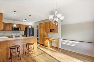 706 Fox Tree Ln, Hudson, WI 54016 - Photo 12