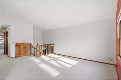 706 Fox Tree Lane, Hudson, WI 54016 - Photo 4