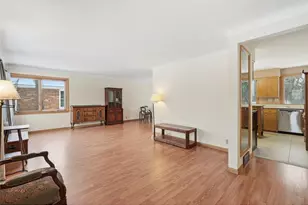 1015 W Maple St, River Falls, WI 54022 - Photo 6