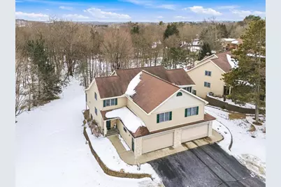 1482 Riverside Drive #1482, River Falls, WI 54022 - Photo 6