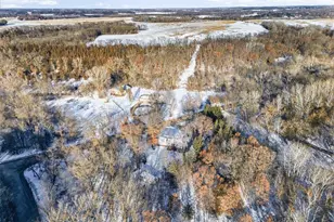 N7691 910th St, River Falls Township, WI 54022 - Photo 8