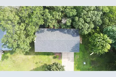 911 Radcliffe Avenue, Altoona, WI 54720 - Photo 4