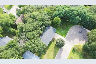 911 Radcliffe Avenue, Altoona, WI 54720 - Photo 6