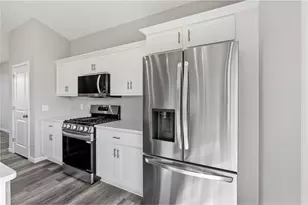 812 Fox River Rd, Somerset, WI 54025 - Photo 10