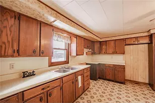 606 W Brown St, Augusta, WI 54722 - Photo 8