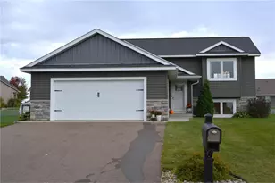 1642 Beaver Way, New Richmond, WI 54017 - Photo 32