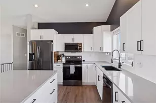 1546 Mallard Ave, Baldwin, WI 54002 - Photo 4