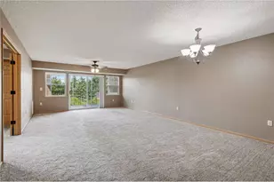 935 Ferndale Street, Maplewood, MN 55119 - Photo 10