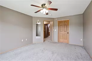 935 Ferndale Street, Saint Paul, MN 55119 - Photo 26