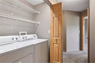 935 Ferndale Street, Saint Paul, MN 55119 - Photo 32