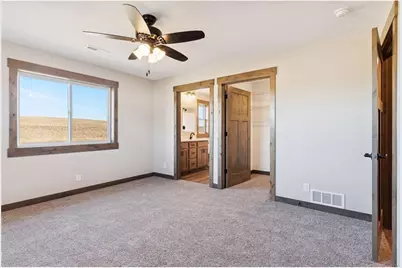 466 Coyote Way, New Richmond, WI 54017 - Photo 22