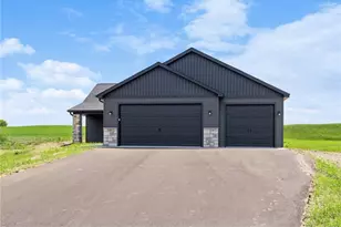 466 Coyote Way, New Richmond, WI 54017 - Photo 32