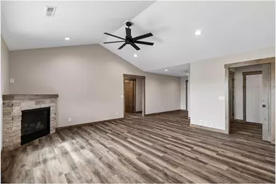 480 Coyote Way, New Richmond, WI 54017 - Photo 10