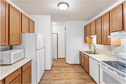 90 Bridgewater Trail, Hudson, WI 54016 - Photo 8