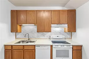 90 Bridgewater Trail, Hudson, WI 54016 - Photo 12