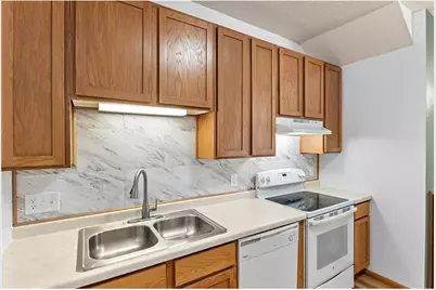 90 Bridgewater Trail, Hudson, WI 54016 - Photo 10