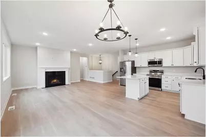 1339 Orchid Way, New Richmond, WI 54017 - Photo 4