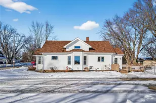 306 N Division St, Roberts, WI 54023 - Photo 26