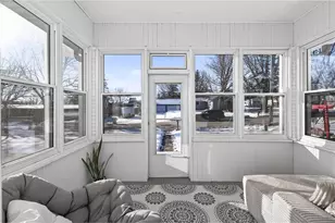 306 N Division St, Roberts, WI 54023 - Photo 4