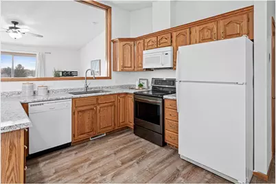 1016 W Ridge Court, New Richmond, WI 54017 - Photo 6