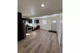 878 Washington St, Prescott, WI 54021 - Photo 8