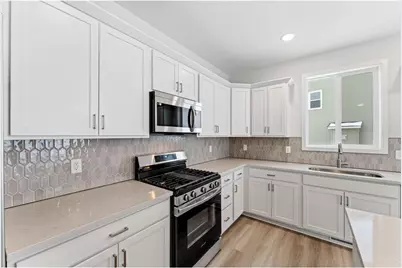 1125 Legacy Parkway, New Richmond, WI 54017 - Photo 8