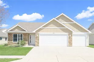 853 Aurora Cir, Red Wing, MN 55066 - Photo 2