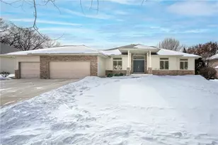 3139 Anric Dr, Eau Claire, WI 54701 - Photo 2