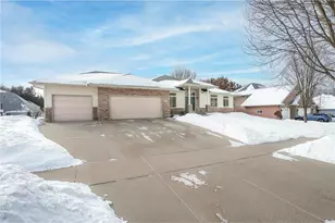 3139 Anric Dr, Eau Claire, WI 54701 - Photo 4