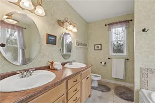 287 Plainview Dr, Troy Township, WI 54022 - Photo 18