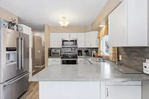 505 Chateau Ct, Somerset, WI 54025 - Photo 12