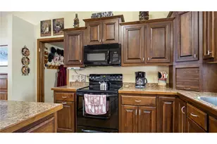 608 Fagstad St, Menomonie, WI 54751 - Photo 6