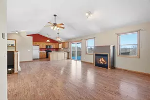 456 Walnut Ridge Dr, Glenwood City, WI 54013 - Photo 4