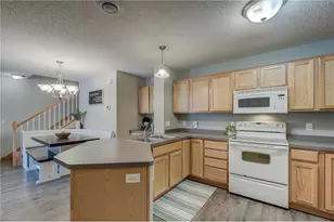 3581 Sterling Heights Dr, River Falls, WI 54022 - Photo 12