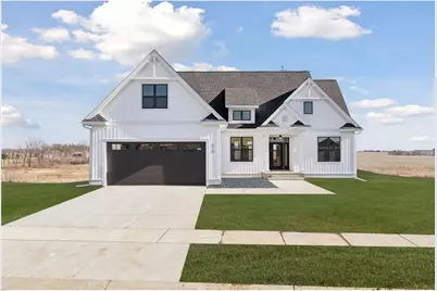 610 Field Point Street, Warren Township, WI 54023 - Photo 2