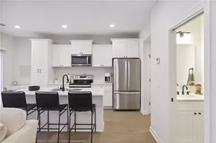 634 Franklin St, Warren Township, WI 54023 - Photo 6