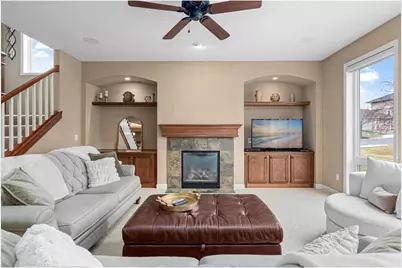 10723 Maple Boulevard, Woodbury, MN 55129 - Photo 6